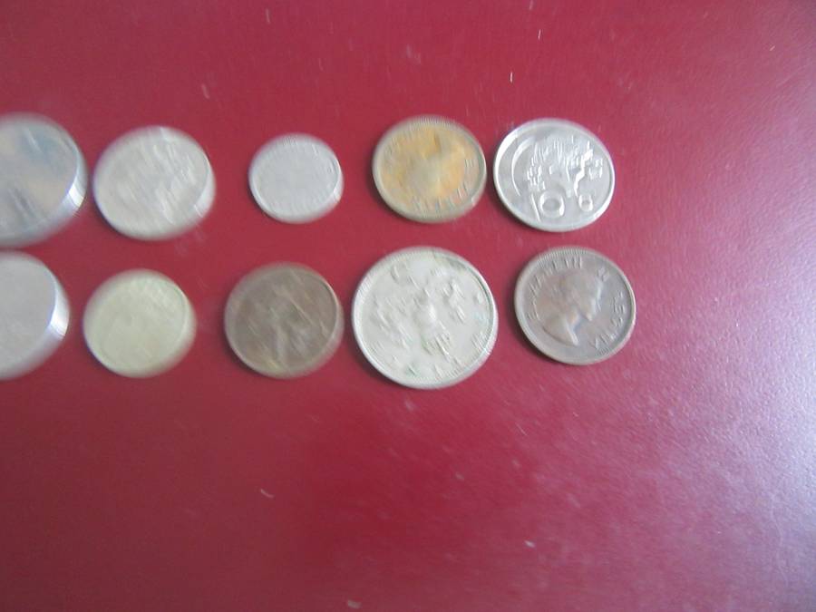 GOOD START FOR THE BEGINNER - 10 INTERNATIONAL COINS - AS PER SCAN - CO6