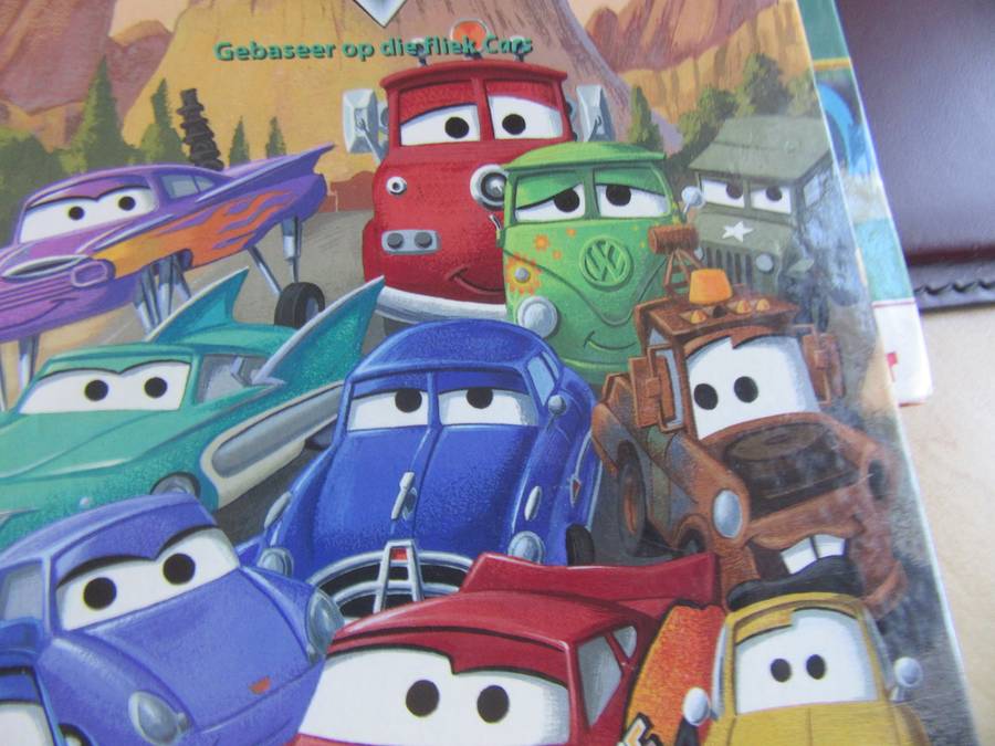 5 VARIUS DISNEY BOOKS - AS PER SCAN - BID PER BOOK - MD