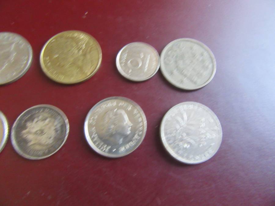 GOODSTART FOR THE BEGINNER - 10IMTERNATIONAL COINS - AS PER SCAN - CO45