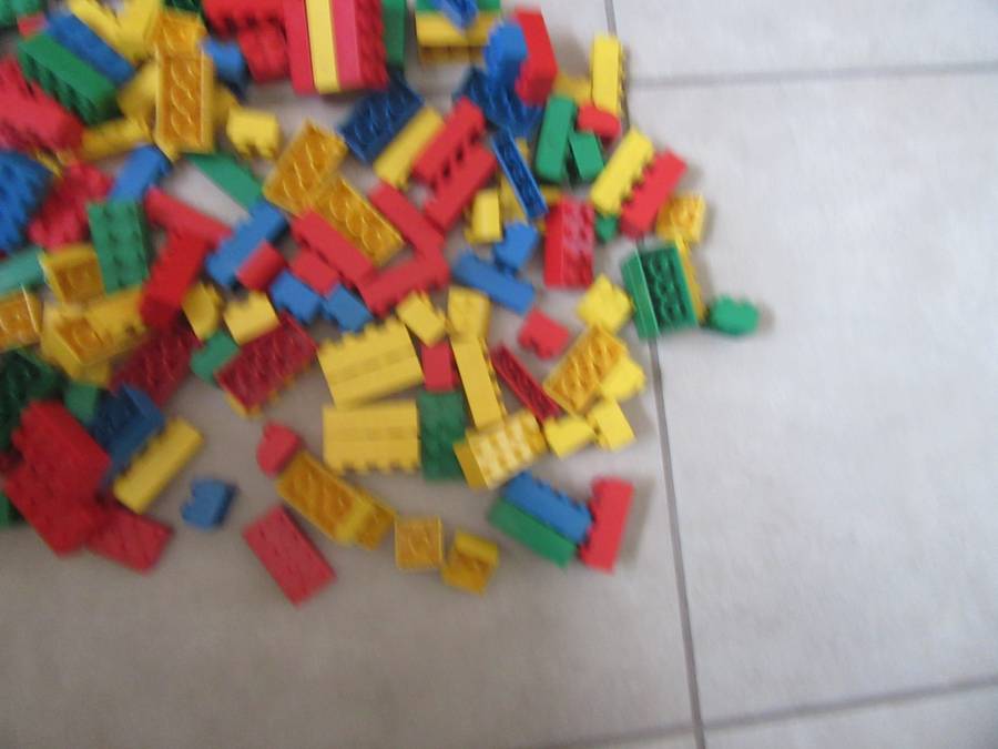 142 VARIOUS TYCO BUILDING BLOCKS - AS PER SCAN - BID PER ITEM