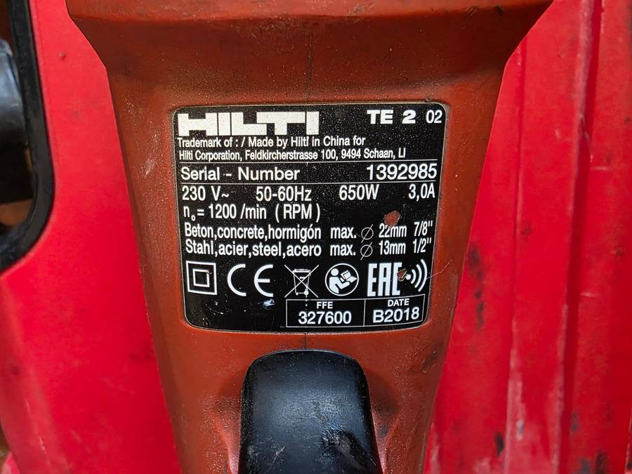 HILTI DRILL
