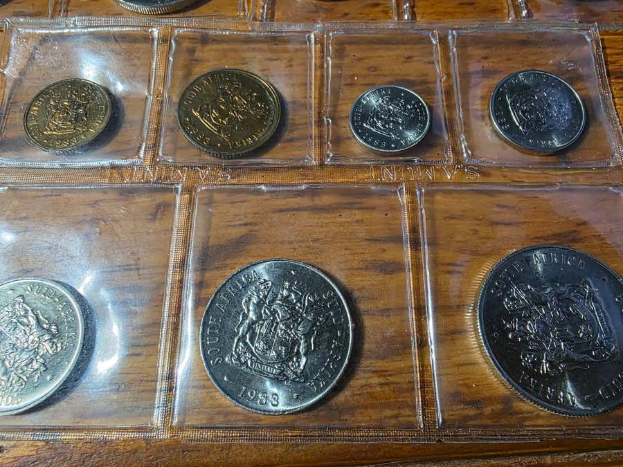 SA coin sets uncirculated