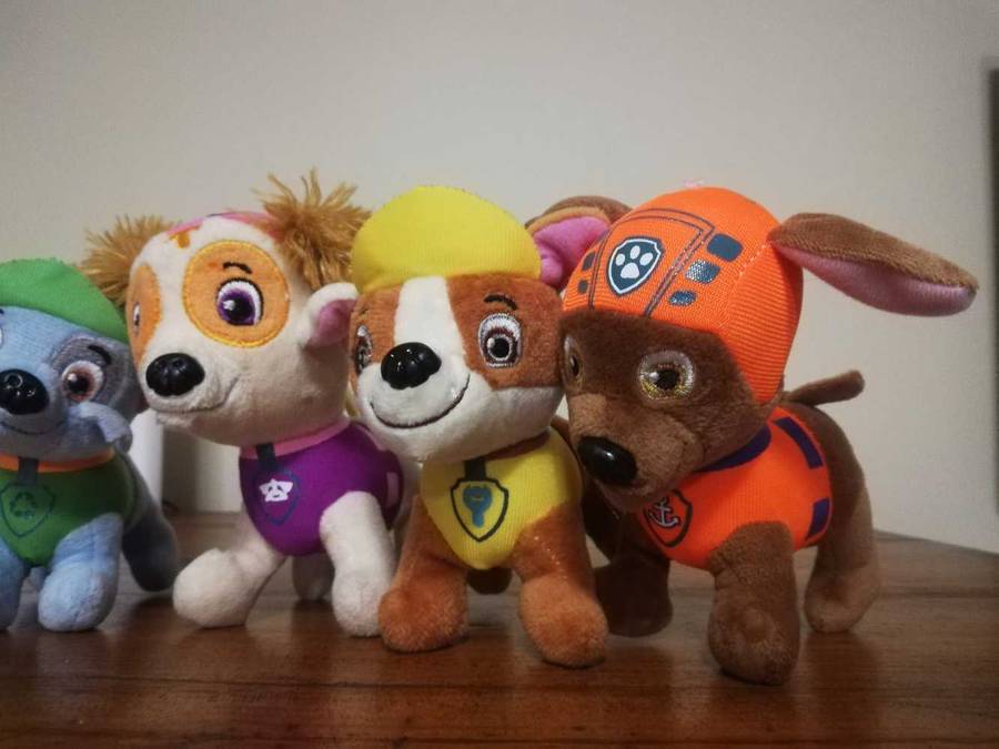 6x Paw Patrol Dogs. Great Addition to a Collection! Make Someone Happy!