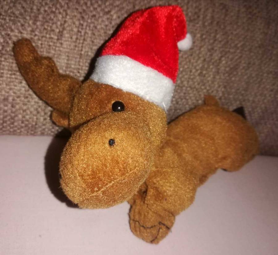 Santa's Little Helper a Cute Reindeer Fridge Magnet! Red Christmas Hat. 18cm.