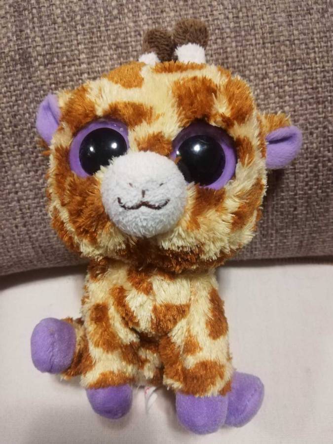 Collectable TY Beanie Boo Plush Giraffe named Safari. 18cm.