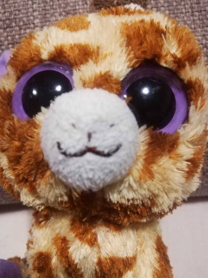 Collectable TY Beanie Boo Plush Giraffe named Safari. 18cm.