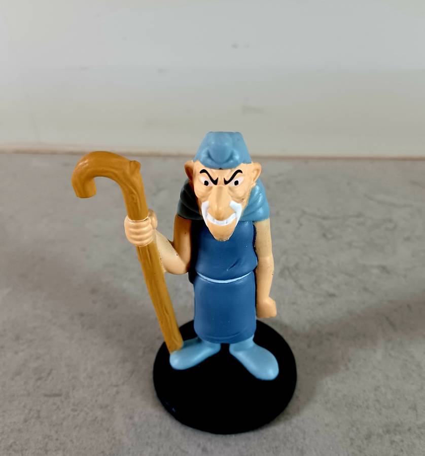Druid Action Figure (From Asterix) 8CM (ACF060)