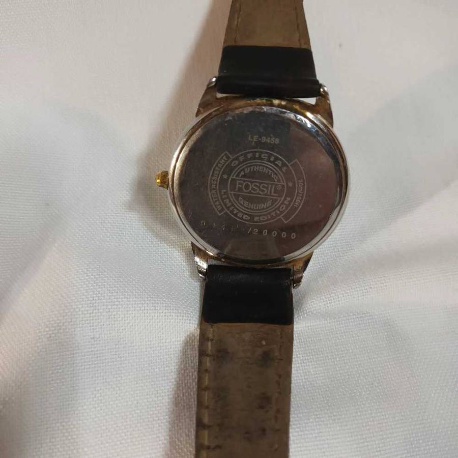 Fossil hockey players watch limited ed