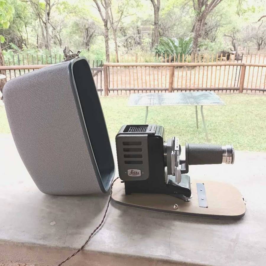 Ernst Leitz slide projector