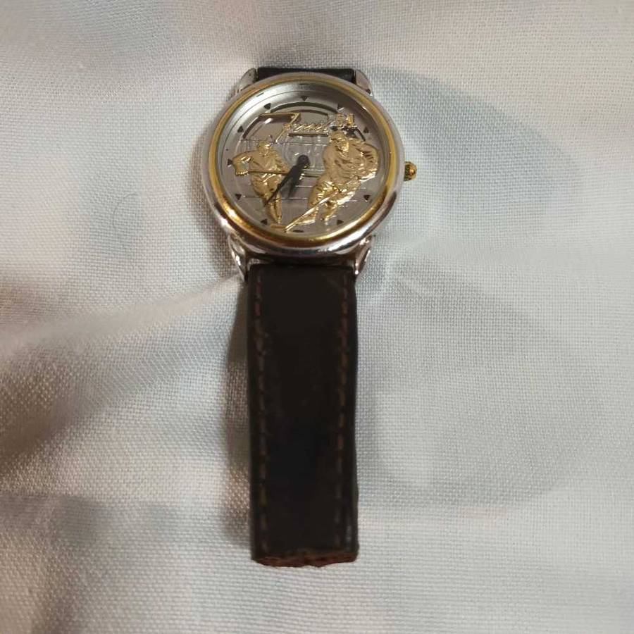 Fossil hockey players watch limited ed