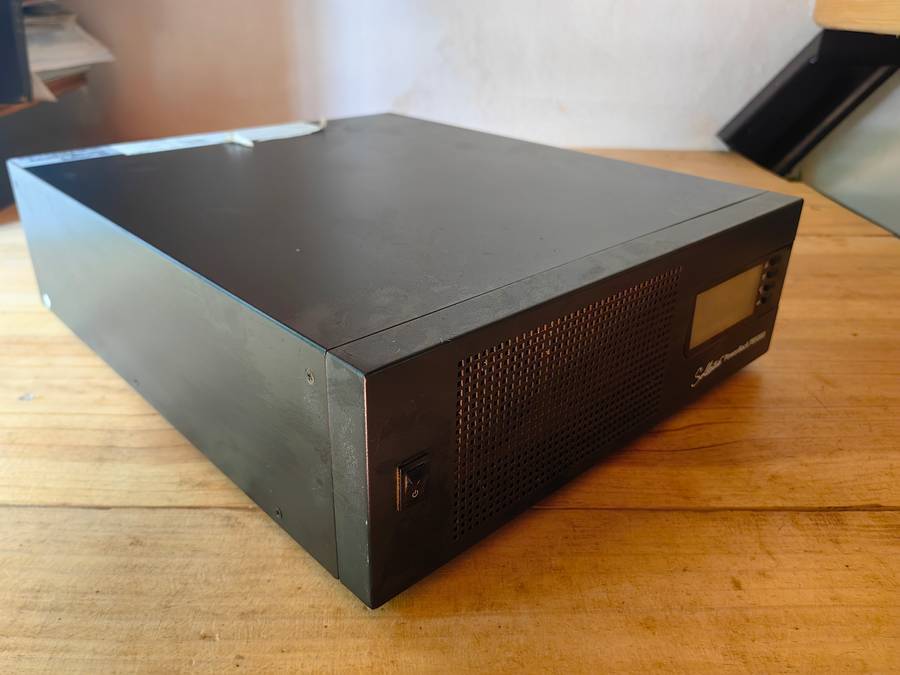 Sollatek PowerBack PB5000 4.2KW Pure Sine Wave Inverter