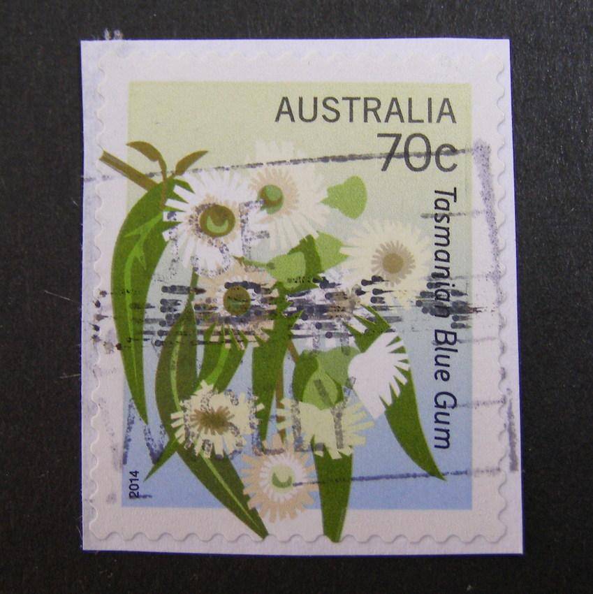 AUSTRALIA (self-adhesive on piece) - Floral Emblems 2014 //Flowers
