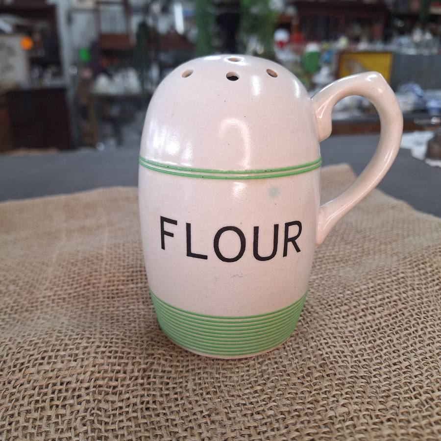 KLEEN KITCHEN WARE FLOUR SHAKER - ART DECO