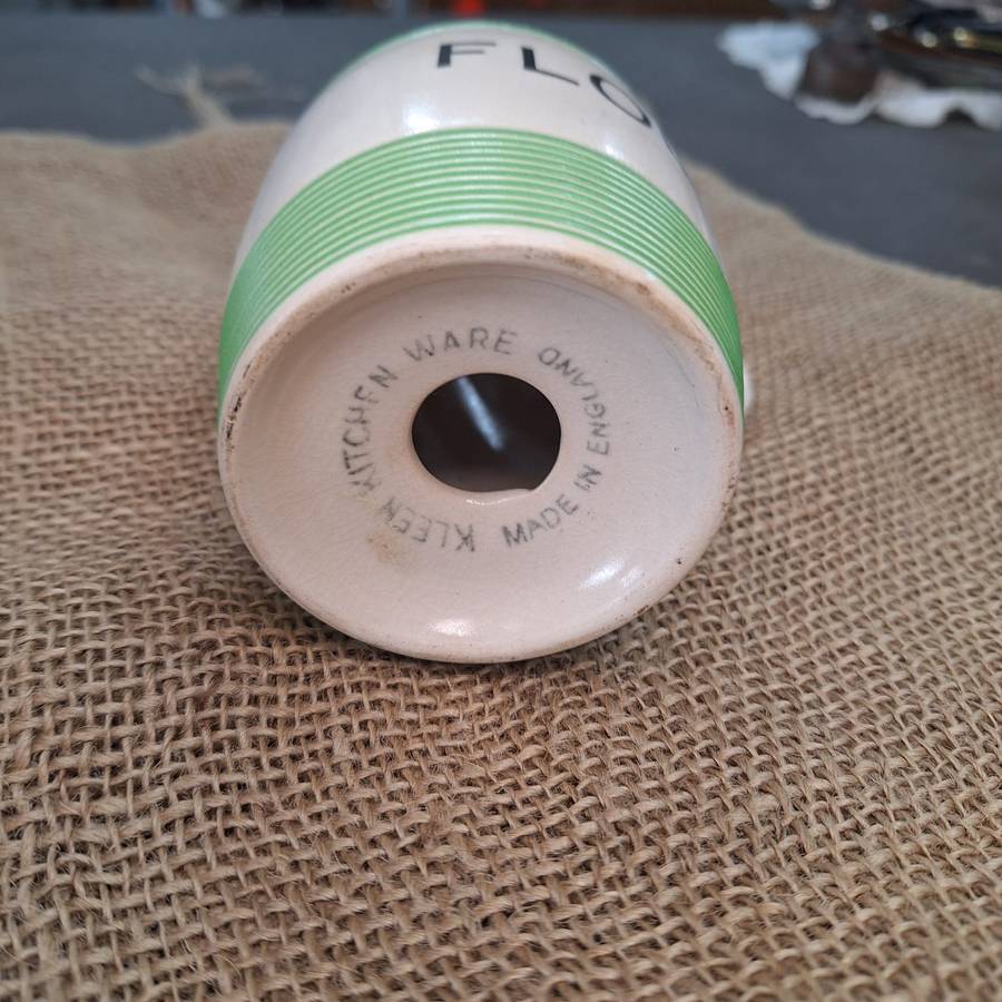 KLEEN KITCHEN WARE FLOUR SHAKER - ART DECO