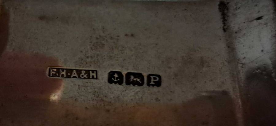 Silver serviette rings