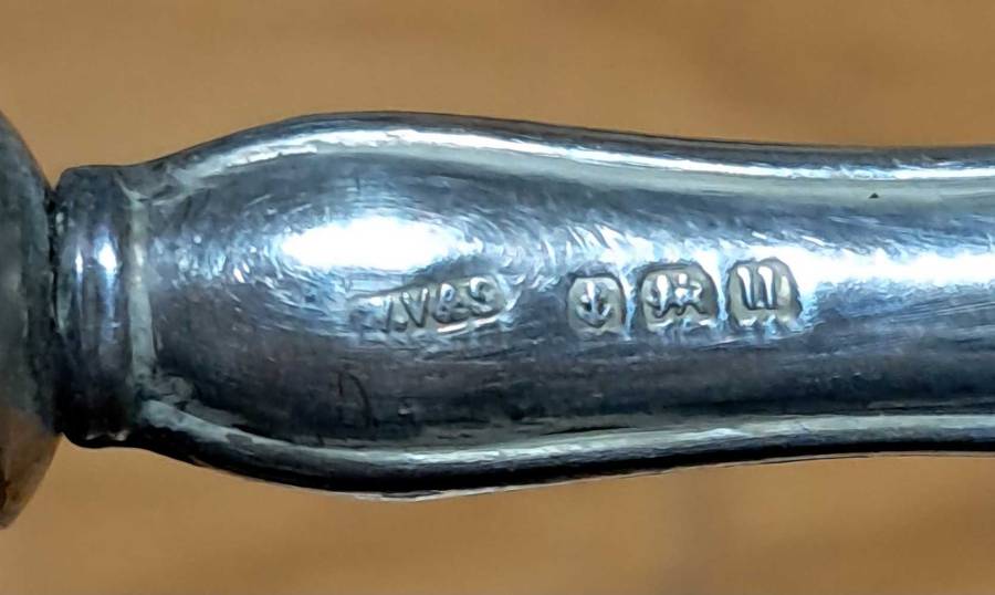 6 silver handled knives