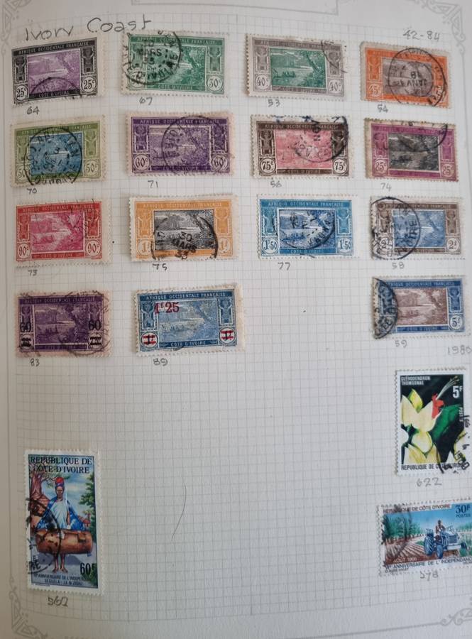 NEW AGE STAMP ALBUM SPRINGBACK WITH FRENCH COLONIES MINT/USED. AS PER IMAGES. NB: PLEASE READ BELOW!