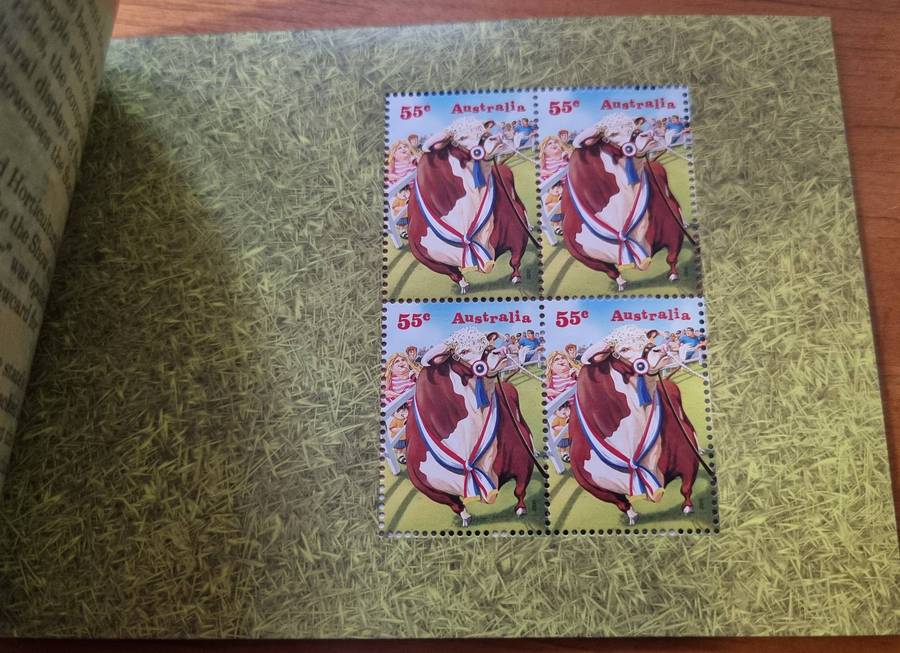 Australia 2010 Come to the Show premium mint mini sheet booklet  great item.