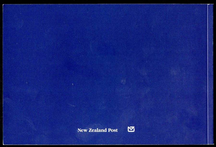 New Zealand 1997 New Zealand vineyards prestige stamp booklet mint  good value.