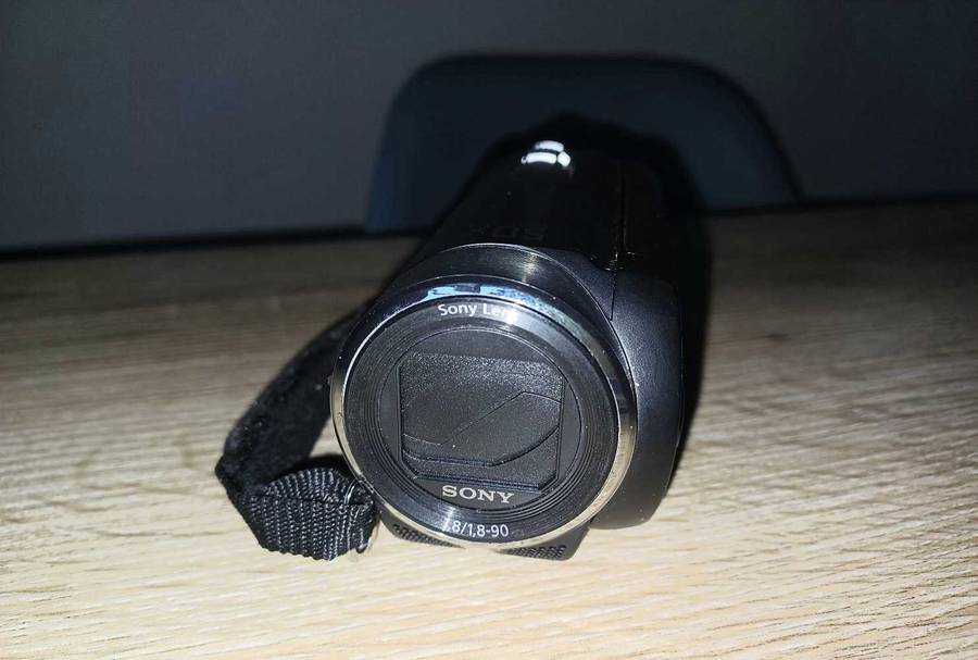 Sony DCR-SX20EK 50X OPTICAL ZOOM 4GB SD + BOX1800X Digital zoom