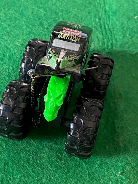 GRAVEDIGGER CAR FROM MONSTER JAM SERIES