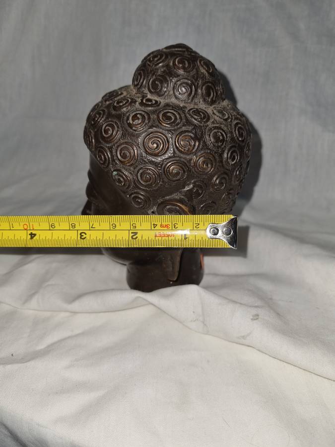 Antique Bronze Thai Buddha head ??