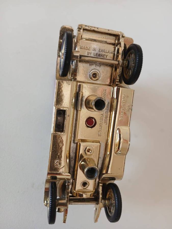 Vintage Rolls Royce 1912 no. Y-7 with Lesney Desk Stand (Models of Yesteryear +/-1:43)