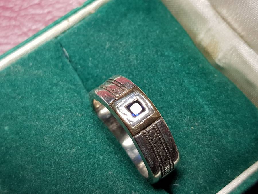 Lovely Genuine Solid Sterling Silver Ring With 9 ct Gold Inlay With Sapphire  - [4,8 g]