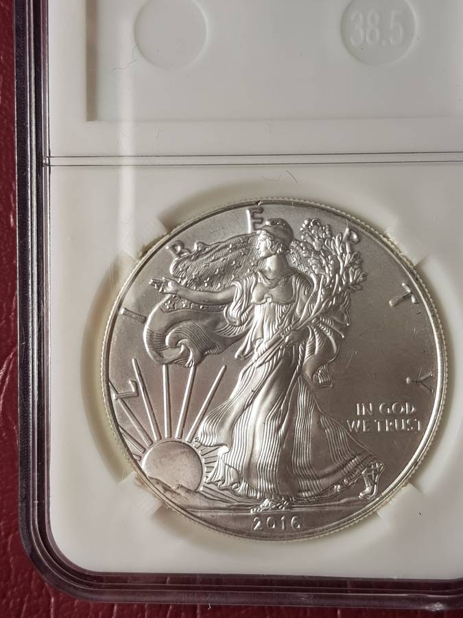 2016 USA Silver Eagle 1 Oz Fine silver Capsuled