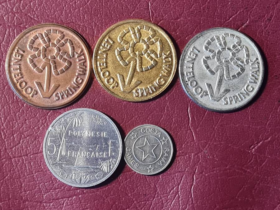 5x Collectable Items.