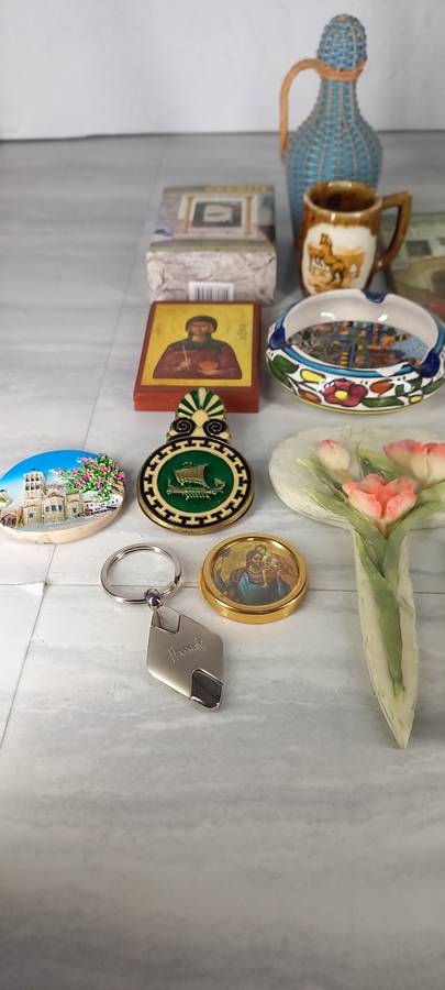 Large Lot of Trinket / Collectibles