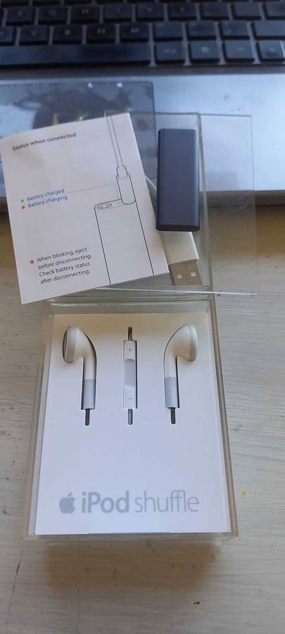 Apple Ipod Shuffle 4GB