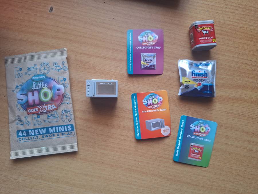 Checkers little shop Extra 3 x minis witk 1 x closed package