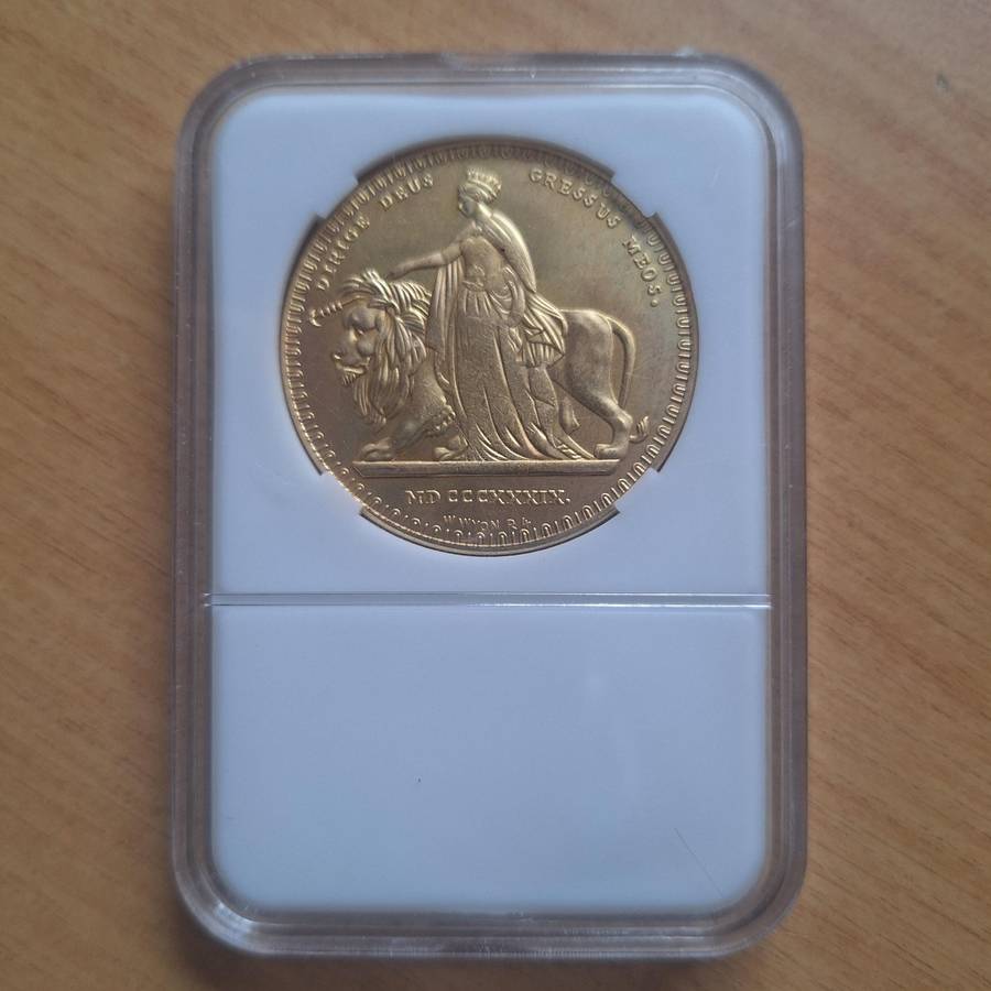 Replica vintage British 1839 Queen Victoria & Lion collectible souvenir coin