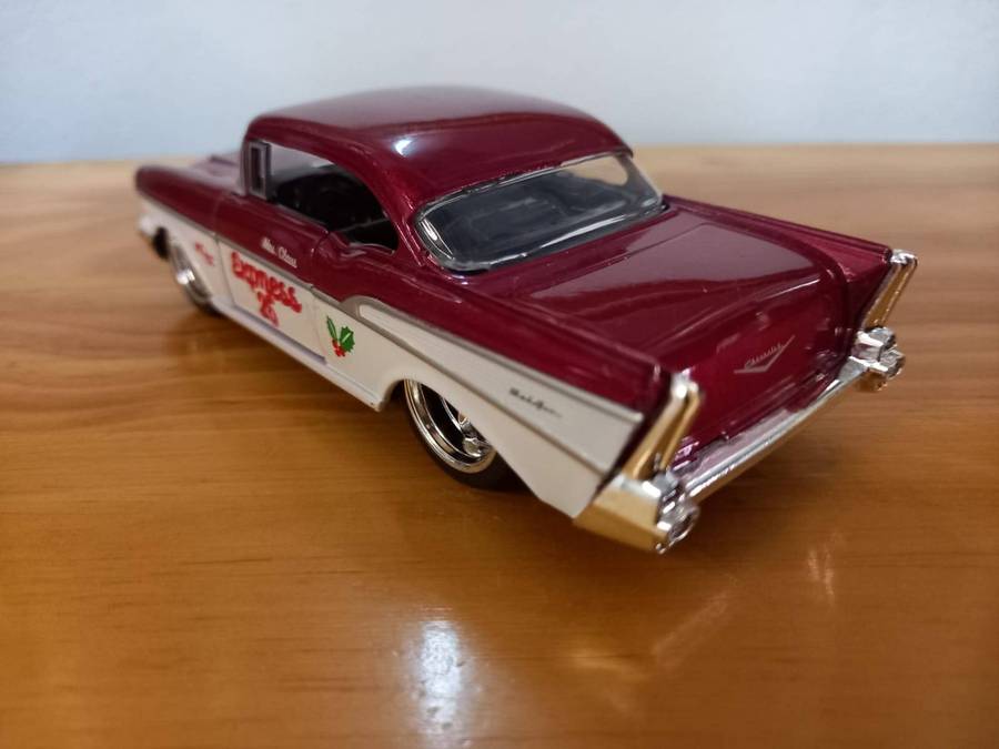 '57 Chevy V8 Coupe  Die Cast Model - 1/32 Scale by Top Make JADA - New  Special - Awesome