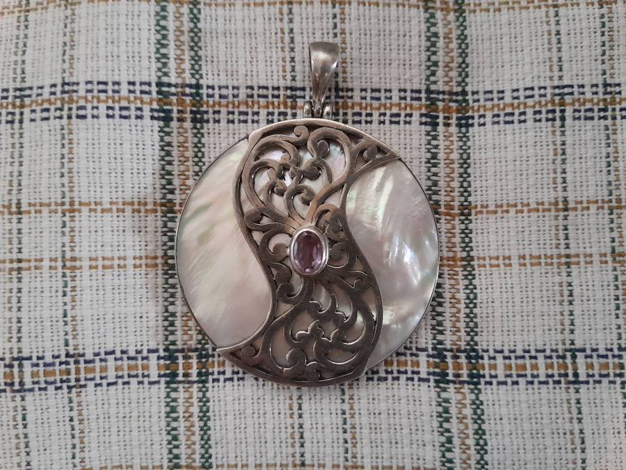 Vintage Mother of Pearl Silver Pendant