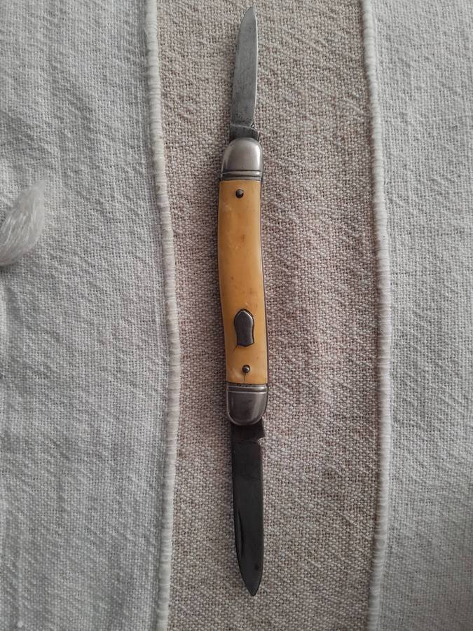 Vintage knive