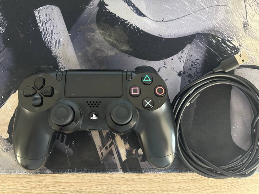 Original DualShock 4 V1 Controller