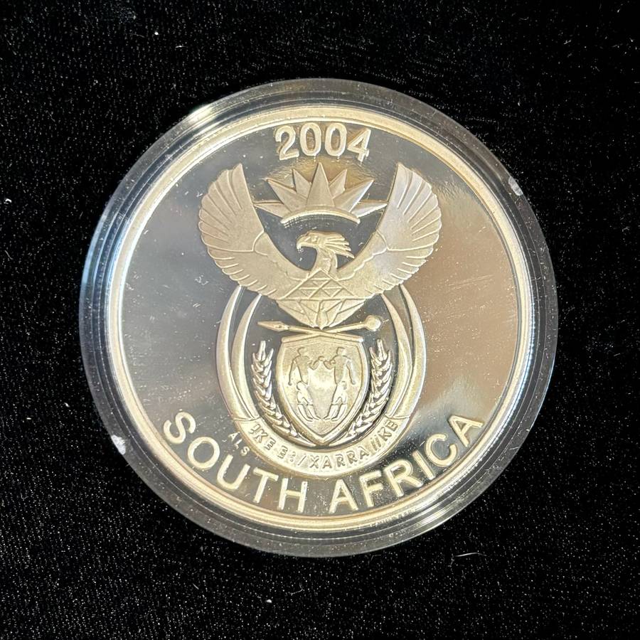 Stunning RSA 2004 Leopard Proof 2oz Silver Wildlife Series 50c, in original display.