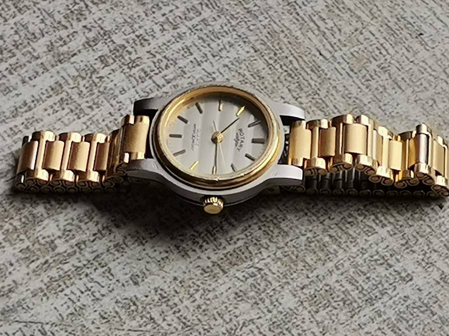 LADIES ELEGANT ROTARY SWISS MADE GOLD WATCH IN EXCELLENT WORKING CONDITION