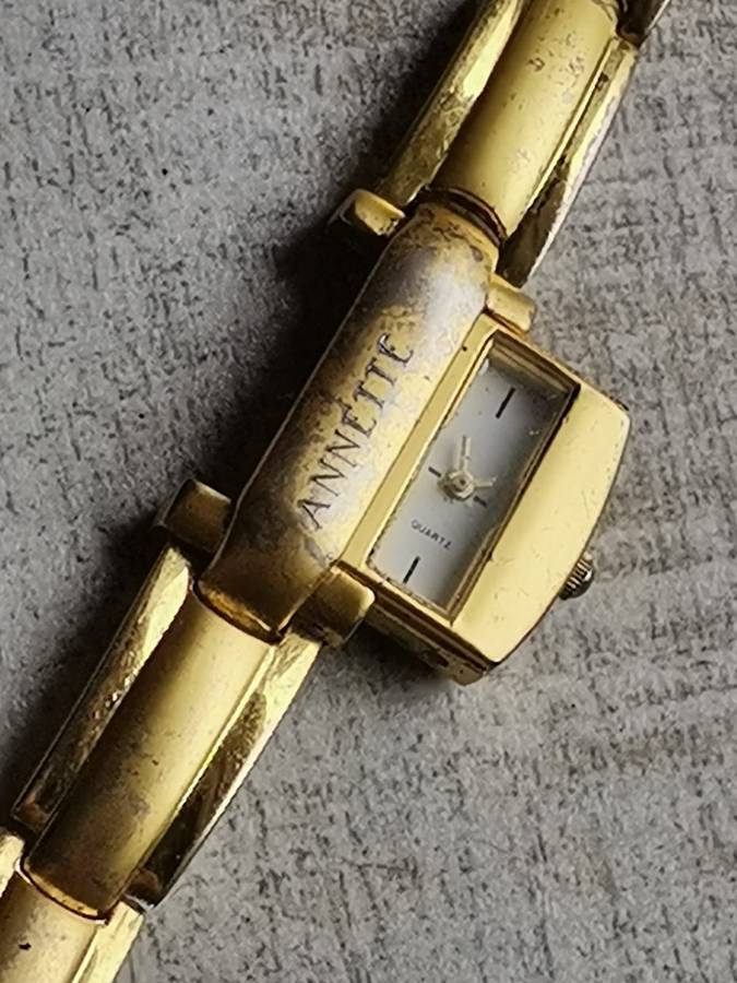 LADIES ANNETTE SLIDING WATCH IN EXCELLENT WORKING CONDITION
