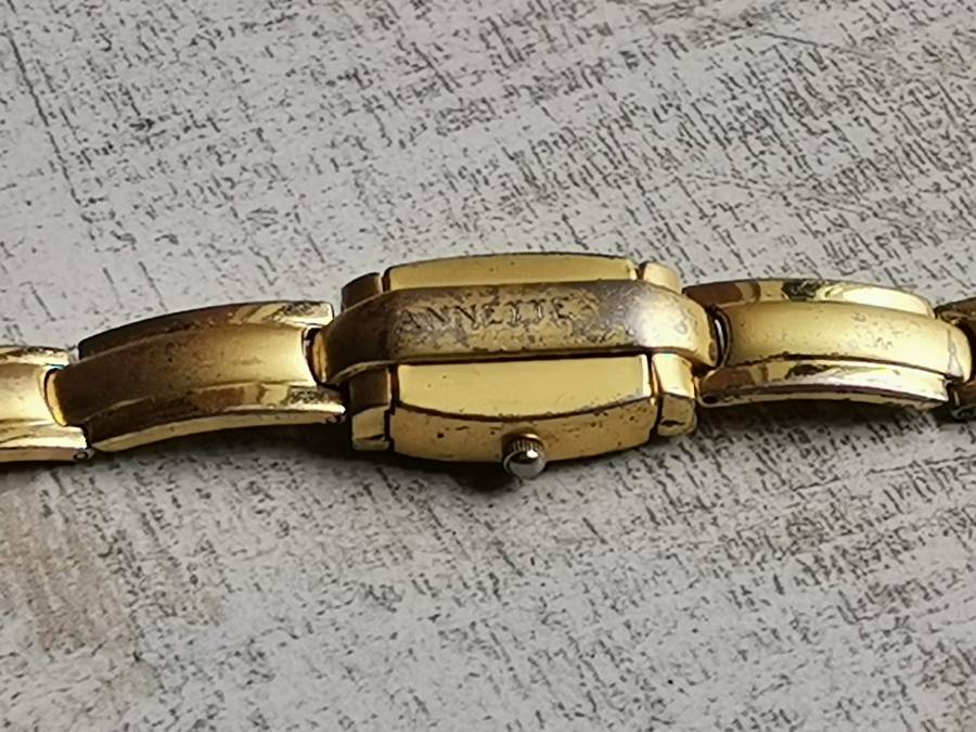 LADIES ANNETTE SLIDING WATCH IN EXCELLENT WORKING CONDITION