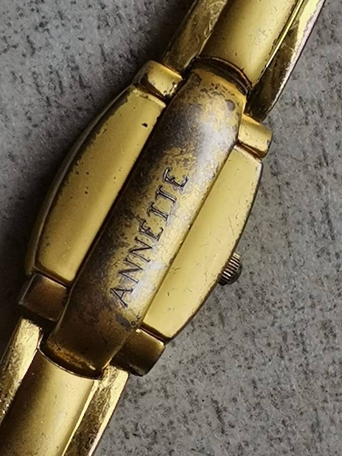 LADIES ANNETTE SLIDING WATCH IN EXCELLENT WORKING CONDITION