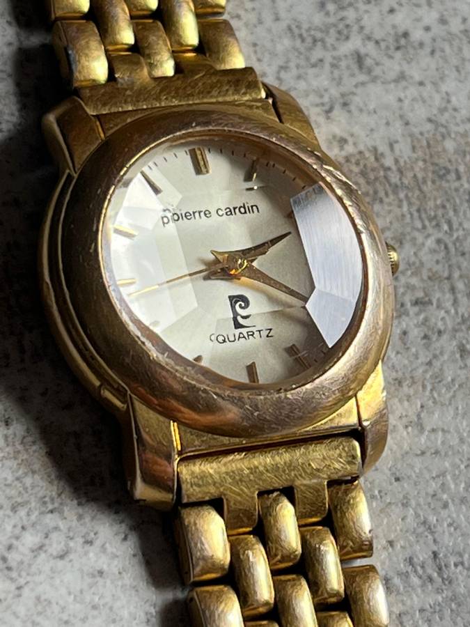 LADIES PIERRE CARDIN GOLD PLATED WATCH IN EXCELLENT WORKING CONDITION