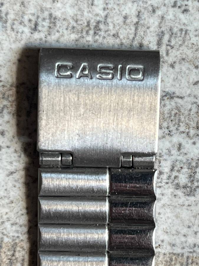STUNNING CASIO ATHENA LADIES WATCH IN EXCELLENT WORKING CONDITION