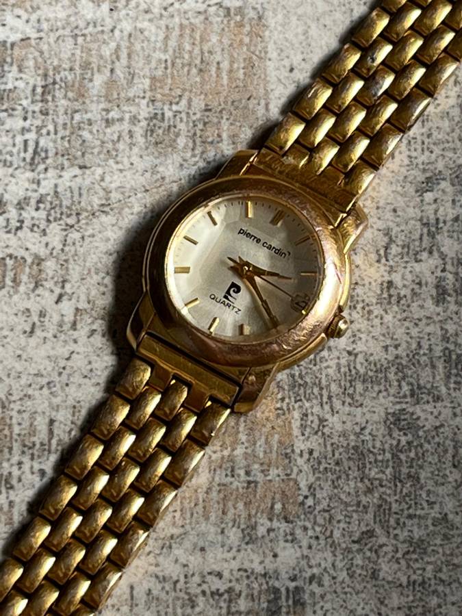 LADIES PIERRE CARDIN GOLD PLATED WATCH IN EXCELLENT WORKING CONDITION
