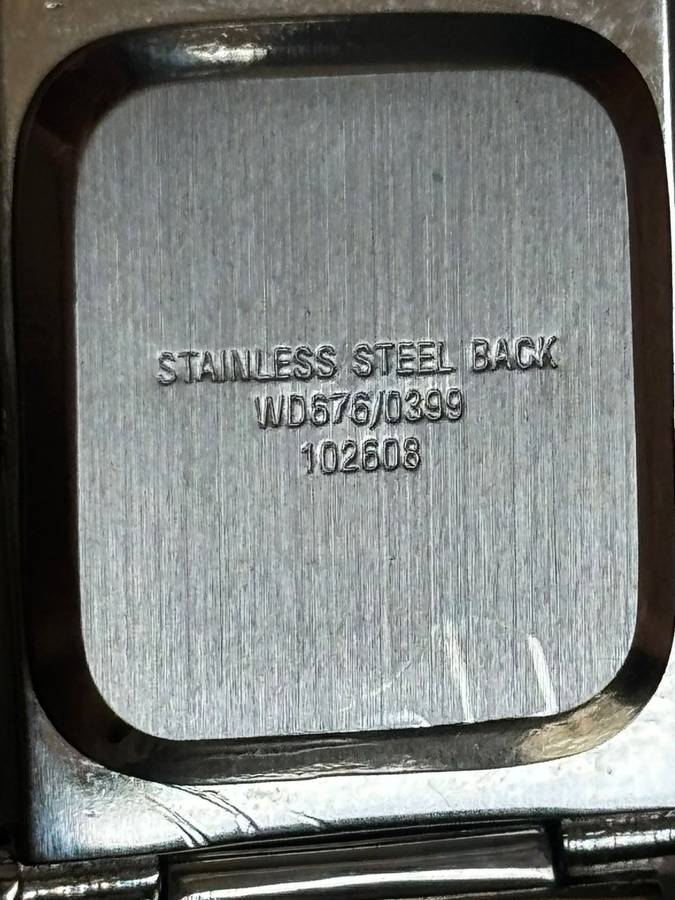 ELEGANT LADIES STAINLESS STEEL WATCH IN EXCELLENT WORKING CONDITION