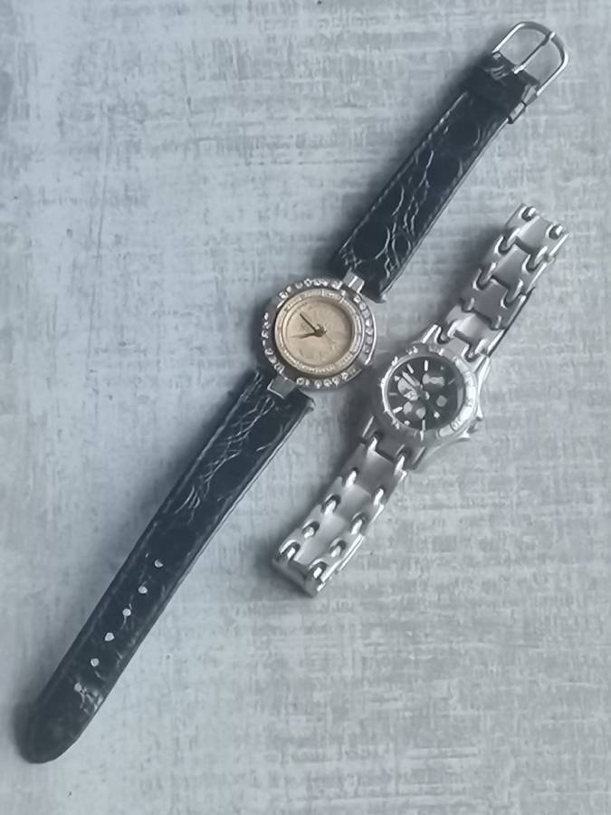 STUNNING LADIES WATCH SET BOTH IN EXCELLENT WORKING CONDITION - BIDDING FOR BOTH
