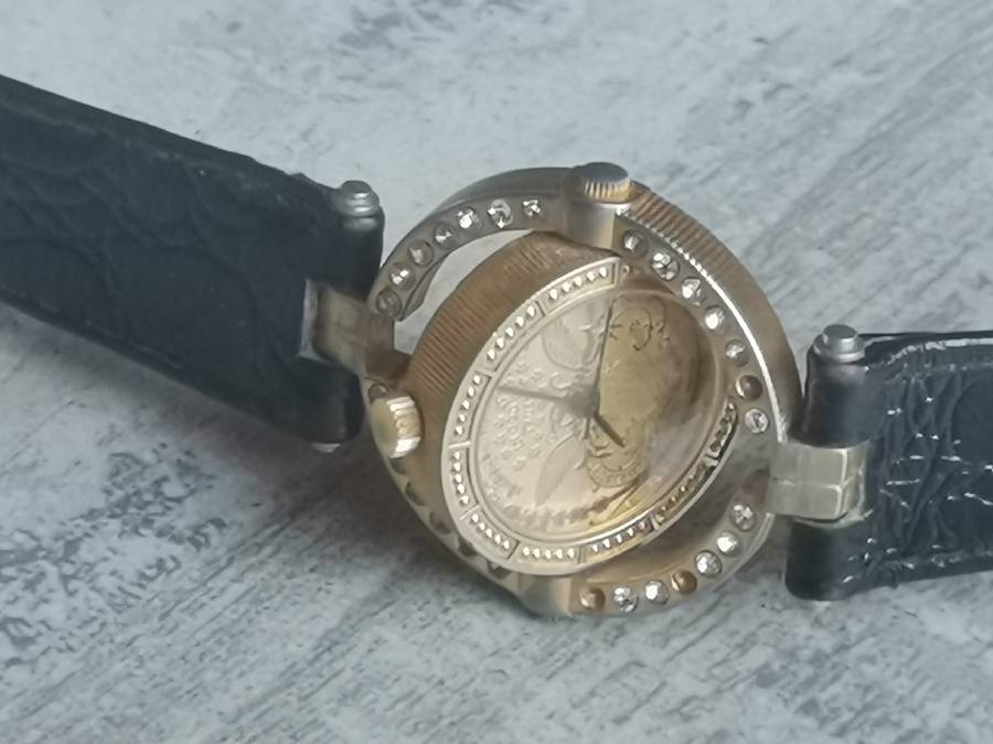 STUNNING LADIES WATCH SET BOTH IN EXCELLENT WORKING CONDITION - BIDDING FOR BOTH