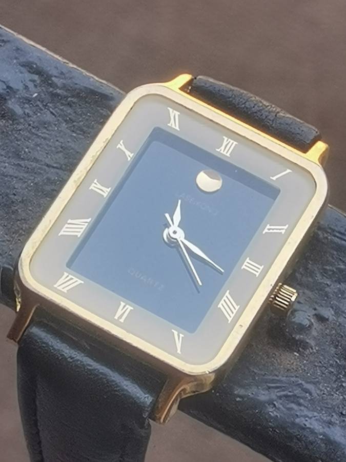 STUNNING LASEIKONO LADIES WATCH IN EXCELLENT WORKING CONDITION